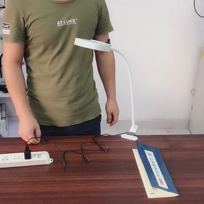 Lupenlampe mit LED-Beleuchtung und Tischklemme